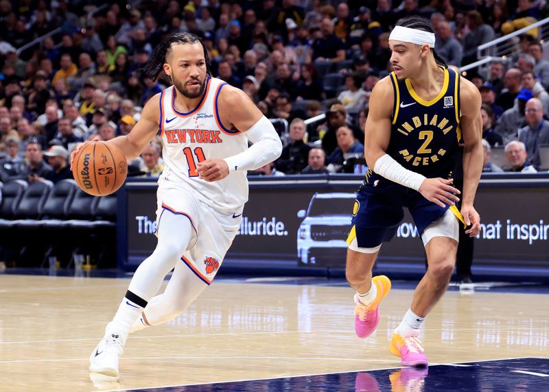 INDIANAPOLIS, INDIANA - FEBRUARY 11: Jalen Brunson #11 of the New York Knicks drives to the basket against Andrew Nembhard #2 of the Indiana Pacers during the first half at Gainbridge Fieldhouse on February 11, 2025 in Indianapolis, Indiana. NOTE TO USER: User expressly acknowledges and agrees that, by downloading and or using this photograph, User is consenting to the terms and conditions of the Getty Images License Agreement. (Photo by Justin Casterline/Getty Images)