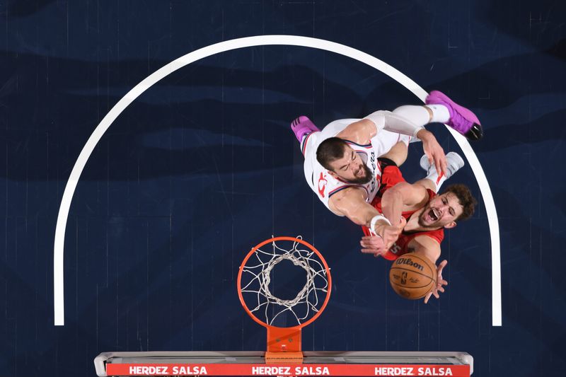 INGLEWOOD, CA - DECEMBER 8: Alperen Sengun #28 of the Houston Rockets drives to the basket during the game against the LA Clippers on December 8, 2024 at Intuit Dome in Los Angeles, California. NOTE TO USER: User expressly acknowledges and agrees that, by downloading and/or using this Photograph, user is consenting to the terms and conditions of the Getty Images License Agreement. Mandatory Copyright Notice: Copyright 2024 NBAE (Photo by Juan Ocampo/NBAE via Getty Images)