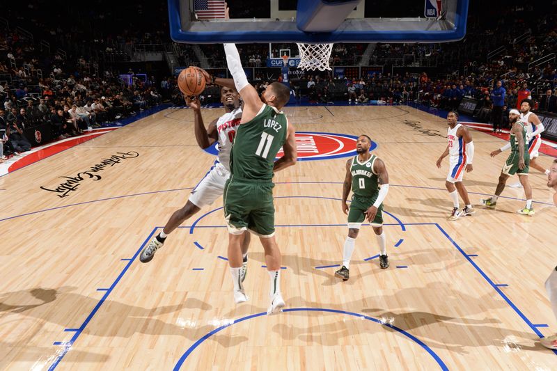 DETROIT, MI - OCTOBER 6: Jalen Duren #0 of the Detroit Pistons drives to the basket during the game against the Milwaukee Bucks during a NBA preseason game on October 6, 2024 at Little Caesars Arena in Detroit, Michigan. NOTE TO USER: User expressly acknowledges and agrees that, by downloading and/or using this photograph, User is consenting to the terms and conditions of the Getty Images License Agreement. Mandatory Copyright Notice: Copyright 2024 NBAE (Photo by Chris Schwegler/NBAE via Getty Images)