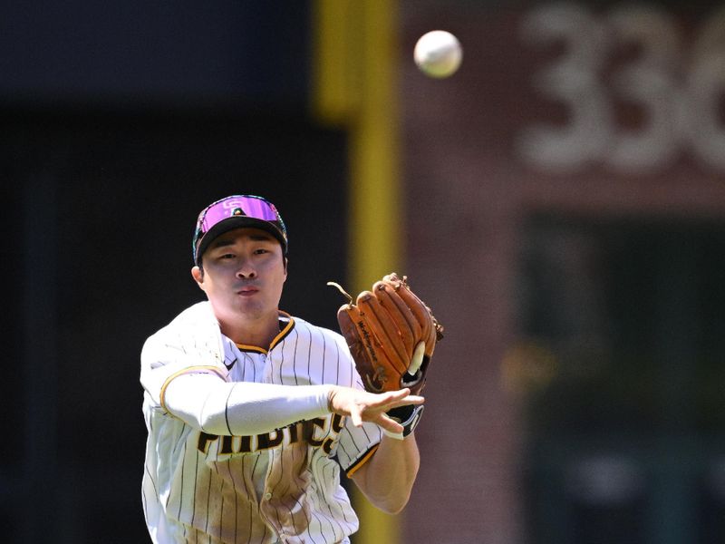 Apr 19, 2023; San Diego, California, USA; San Diego Padres second baseman Ha-seong Kim (7) throws to first base on a ground out by Atlanta Braves catcher Sean Murphy (not pictured) during the sixth inning at Petco Park. Mandatory Credit: Orlando Ramirez-USA TODAY Sports