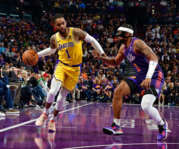 PHOENIX, AZ - NOVEMBER  10:  D'Angelo Russell #1 of the Los Angeles Lakers handles the ball during the game against the Phoenix Suns during the In-Season Tournament on November 10, 2023 at Footprint Center in Phoenix, Arizona. NOTE TO USER: User expressly acknowledges and agrees that, by downloading and or using this photograph, user is consenting to the terms and conditions of the Getty Images License Agreement. Mandatory Copyright Notice: Copyright 2023 NBAE (Photo by Kate Frese/NBAE via Getty Images)