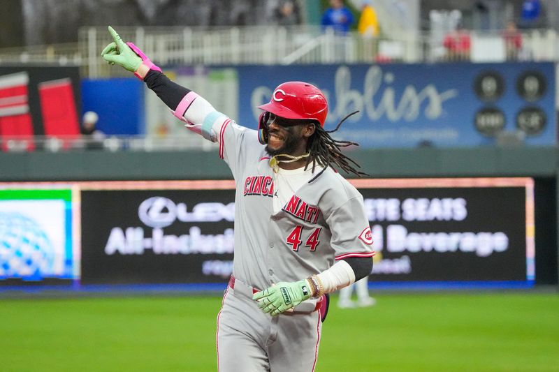 May 27, 2025; Kansas City, Missouri, USA; Cincinnati Reds shortstop Elly De La Cruz (44) points toward the outfield while running the bases after hitting a solo home run against the Kansas City Royals in the fourth inning at Kauffman Stadium. Mandatory Credit: Denny Medley-Imagn Images