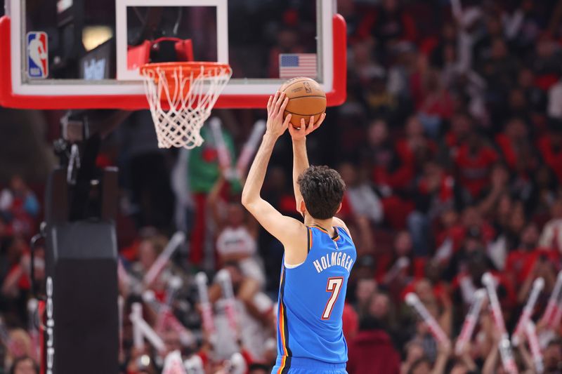 CHICAGO, ILLINOIS - OCTOBER 25: Chet Holmgren #7 of the Oklahoma City Thunder shoots a free throw against the Chicago Bulls during the second half at the United Center on October 25, 2023 in Chicago, Illinois. NOTE TO USER: User expressly acknowledges and agrees that, by downloading and or using this photograph, User is consenting to the terms and conditions of the Getty Images License Agreement. (Photo by Michael Reaves/Getty Images)