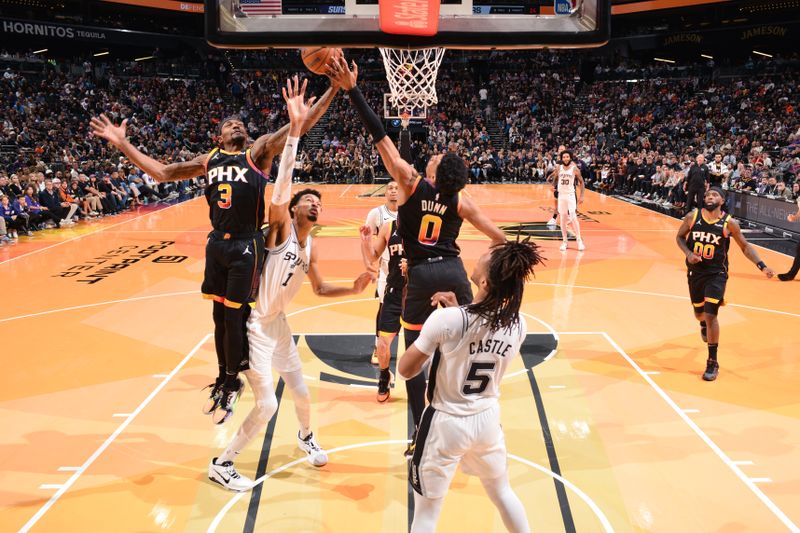 PHOENIX, AZ - DECEMBER 3: Bradley Beal #3 of the Phoenix Suns drives to the basket during the game against the San Antonio Spurs during a Emirates NBA Cup game on December 3, 2024 at Footprint Center in Phoenix, Arizona. NOTE TO USER: User expressly acknowledges and agrees that, by downloading and or using this photograph, user is consenting to the terms and conditions of the Getty Images License Agreement. Mandatory Copyright Notice: Copyright 2024 NBAE (Photo by Barry Gossage/NBAE via Getty Images)