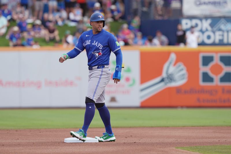 Mets Turn a Second-Inning Stampede on the Blue Jays at Clover Park