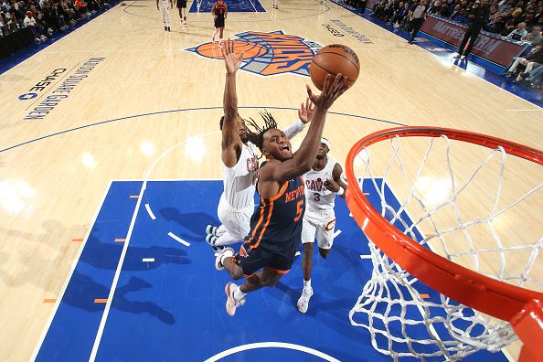 NEW YORK, NY - NOVEMBER 1: Immanuel Quickley #5 of the New York Knicks drives to the basket during the game against the Cleveland Cavaliers on November 1, 2023 at Madison Square Garden in New York City, New York.  NOTE TO USER: User expressly acknowledges and agrees that, by downloading and or using this photograph, User is consenting to the terms and conditions of the Getty Images License Agreement. Mandatory Copyright Notice: Copyright 2023 NBAE  (Photo by Nathaniel S. Butler/NBAE via Getty Images)