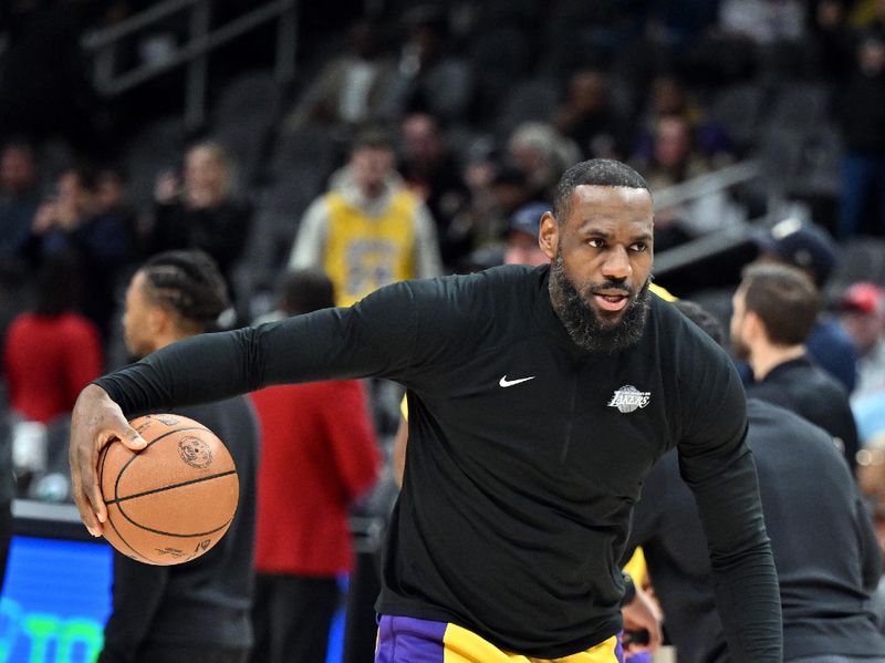 ATLANTA, GEORGIA - JANUARY 30: LeBron James #23 of the Los Angeles Lakers warms up before the game against the Atlanta Hawks on January 30, 2024 at State Farm Arena in Atlanta, Georgia. NOTE TO USER: User expressly acknowledges and agrees that, by downloading and or using this photograph, User is consenting to the terms and conditions of the Getty Images License Agreement. (Photo by Paras Griffin/Getty Images)