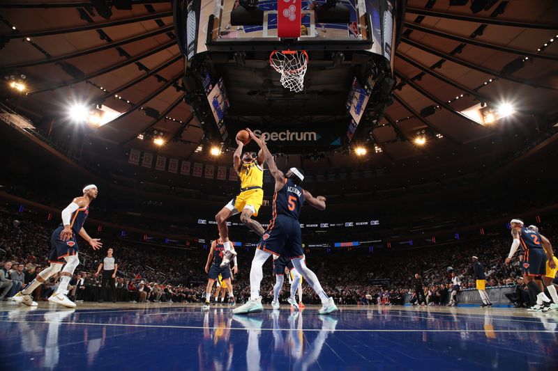 NEW YORK, NY - FEBRUARY 1: Obi Toppin #1 of the Indiana Pacers drives to the basket during the game against the New York Knicks on February 1, 2024 at Madison Square Garden in New York City, New York.  NOTE TO USER: User expressly acknowledges and agrees that, by downloading and or using this photograph, User is consenting to the terms and conditions of the Getty Images License Agreement. Mandatory Copyright Notice: Copyright 2024 NBAE  (Photo by Nathaniel S. Butler/NBAE via Getty Images)