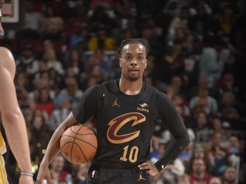 CLEVELAND, OH - NOVEMBER 8:  Darius Garland #10 of the Cleveland Cavaliers during the game Golden State Warriors during a regular season game on November 8, 2024 at Rocket Mortgage FieldHouse in Cleveland, Ohio. NOTE TO USER: User expressly acknowledges and agrees that, by downloading and/or using this Photograph, user is consenting to the terms and conditions of the Getty Images License Agreement. Mandatory Copyright Notice: Copyright 2024 NBAE (Photo by David Liam Kyle/NBAE via Getty Images)