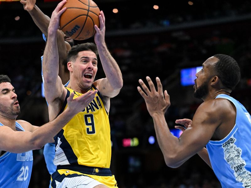 CLEVELAND, OH - JANUARY 12: T.J. McConnell #9 of the Indiana Pacers handles the ball during the game against the Cleveland Cavaliers on January 12, 2025 at Rocket Mortgage FieldHouse in Cleveland, Ohio. NOTE TO USER: User expressly acknowledges and agrees that, by downloading and/or using this Photograph, user is consenting to the terms and conditions of the Getty Images License Agreement. Mandatory Copyright Notice: Copyright 2025 NBAE (Photo by Brian Kolin/NBAE via Getty Images)