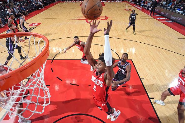 HOUSTON, TX - NOVEMBER 6: Jalen Green #4 of the Houston Rockets grabs the rebound during the game against the Sacramento Kings on November 6, 2023 at the Toyota Center in Houston, Texas. NOTE TO USER: User expressly acknowledges and agrees that, by downloading and or using this photograph, User is consenting to the terms and conditions of the Getty Images License Agreement. Mandatory Copyright Notice: Copyright 2023 NBAE (Photo by Logan Riely/NBAE via Getty Images)