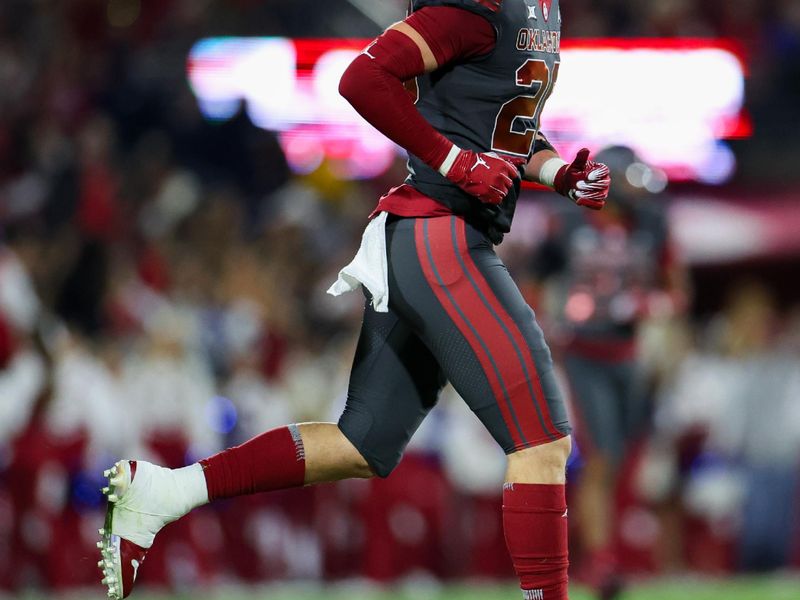 Nov 11, 2023; Norman, Oklahoma, USA;  Oklahoma Sooners linebacker Danny Stutsman (28) runs off the field during the first quarter against the West Virginia Mountaineers at Gaylord Family-Oklahoma Memorial Stadium. Mandatory Credit: Kevin Jairaj-USA TODAY Sports