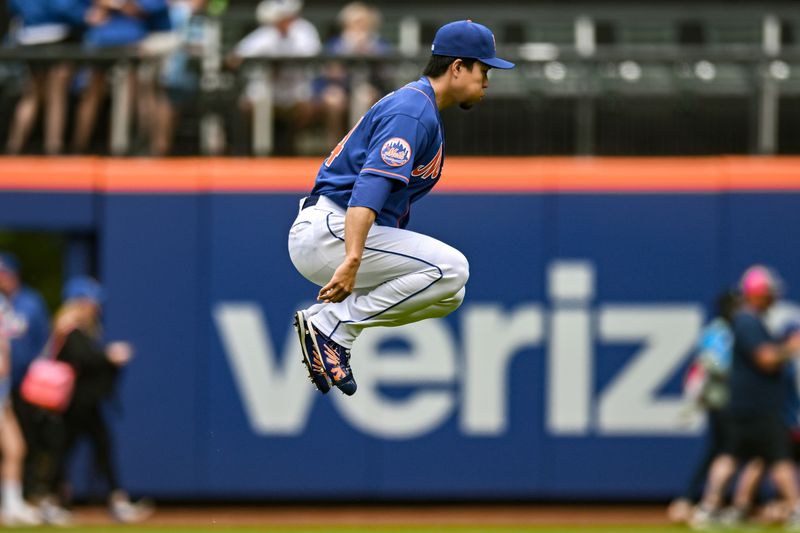 Jun 4, 2023; New York City, New York, USA; New York Mets starting pitcher Kodai Senga (34) warms up before a game against the Toronto Blue Jays at Citi Field. Mandatory Credit: John Jones-USA TODAY Sports