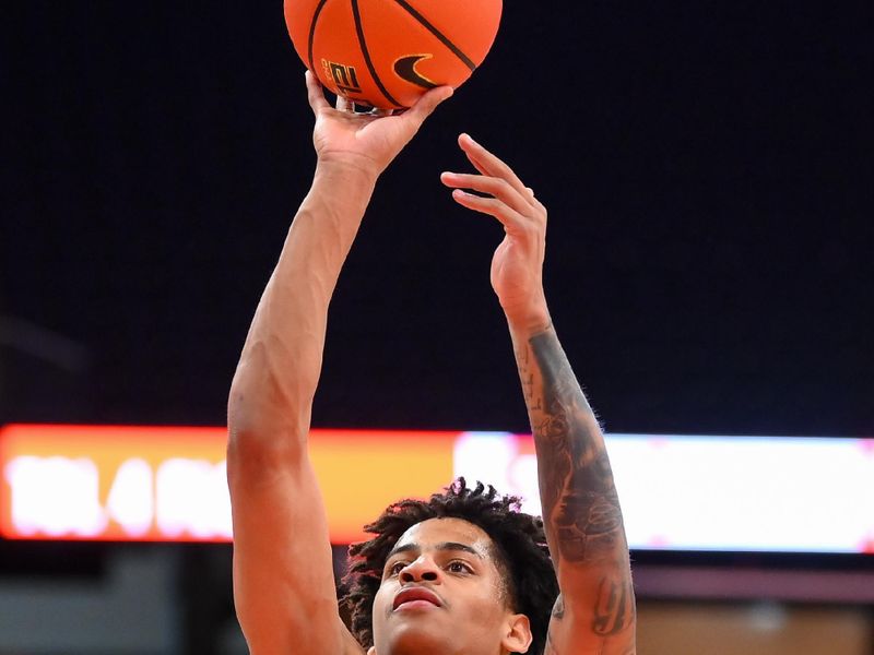 Dec 2, 2025; Syracuse, New York, USA; Syracuse Orange guard Kiyan Anthony (7) warms up prior to the game against the Tennessee Volunteers at the JMA Wireless Dome. Mandatory Credit: Rich Barnes-Imagn Images