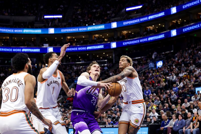 SALT LAKE CITY, UT - FEBRUARY 25: Lauri Markkanen #23 of the Utah Jazz drives to the basket during the game against the San Antonio Spurs on February 25, 2024 at vivint.SmartHome Arena in Salt Lake City, Utah. NOTE TO USER: User expressly acknowledges and agrees that, by downloading and or using this Photograph, User is consenting to the terms and conditions of the Getty Images License Agreement. Mandatory Copyright Notice: Copyright 2024 NBAE (Photo by Chris Nicoll/NBAE via Getty Images)