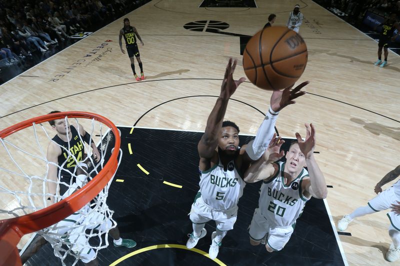 SALT LAKE CITY, UT - FEBRUARY 4: Malik Beasley #5 of the Milwaukee Bucks rebounds the ball during the game against the Utah Jazz on February 4, 2024 at Delta Center in Salt Lake City, Utah. NOTE TO USER: User expressly acknowledges and agrees that, by downloading and or using this Photograph, User is consenting to the terms and conditions of the Getty Images License Agreement. Mandatory Copyright Notice: Copyright 2024 NBAE (Photo by Melissa Majchrzak/NBAE via Getty Images)