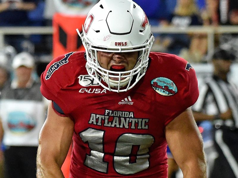 Dec 21, 2019; Boca Raton, Florida, USA; Florida Atlantic Owls tight end John Raine (10) reacts after scoring a touchdown against the Southern Methodist Mustangs in the second half during the Cheribundi Boca Raton Bowl at FAU Stadium. Mandatory Credit: Steve Mitchell-USA TODAY Sports