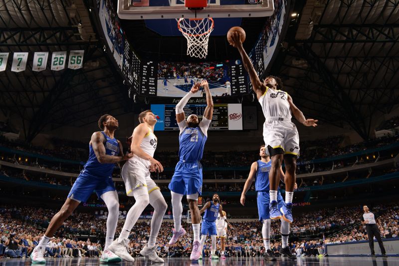 DALLAS, TX - OCTOBER 28: Collin Sexton #2 of the Utah Jazz drives to the basket during the game against the Dallas Mavericks on October 28, 2024 at American Airlines Center in Dallas, Texas. NOTE TO USER: User expressly acknowledges and agrees that, by downloading and or using this photograph, User is consenting to the terms and conditions of the Getty Images License Agreement. Mandatory Copyright Notice: Copyright 2024 NBAE (Photo by Glenn James/NBAE via Getty Images)