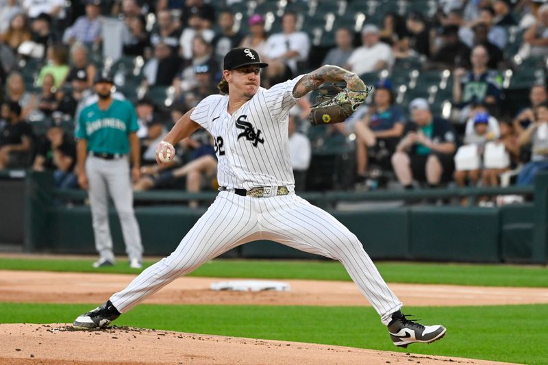 Aug 22, 2023; Chicago, Illinois, USA; Chicago White Sox starting pitcher Mike Clevinger (52) delivers against the Seattle Mariners during the first inning at Guaranteed Rate Field. Mandatory Credit: Matt Marton-USA TODAY Sports