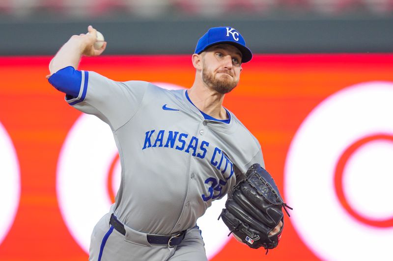 Aug 13, 2024; Minneapolis, Minnesota, USA; Kansas City Royals pitcher Chris Stratton (35) pitches against the Minnesota Twins in the sixth inning at Target Field. Mandatory Credit: Brad Rempel-USA TODAY Sports