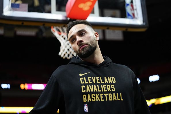 MIAMI, FLORIDA - DECEMBER 08: Max Strus #1 of the Cleveland Cavaliers warms up prior to a game against the Miami Heat at Kaseya Center on December 08, 2023 in Miami, Florida. NOTE TO USER: User expressly acknowledges and agrees that, by downloading and or using this photograph, User is consenting to the terms and condtions of the Getty Images License Agreement.  (Photo by Rich Storry/Getty Images)