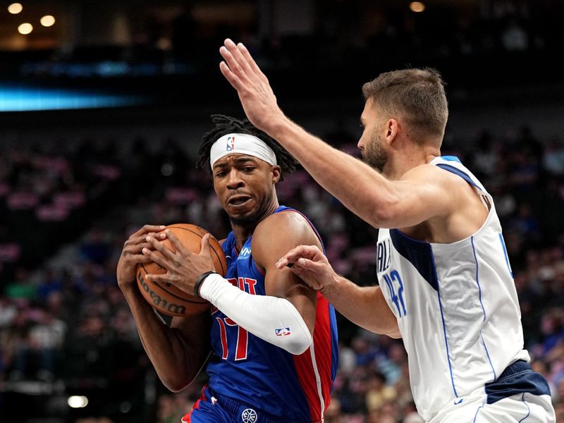 DALLAS, TX - OCTOBER 20: Stanley Umude #17 of the Detroit Pistons drives to the basket during the game against the Dallas Mavericks on October 20, 2023 at the American Airlines Center in Dallas, Texas. NOTE TO USER: User expressly acknowledges and agrees that, by downloading and or using this photograph, User is consenting to the terms and conditions of the Getty Images License Agreement. Mandatory Copyright Notice: Copyright 2023 NBAE (Photo by Glenn James/NBAE via Getty Images)