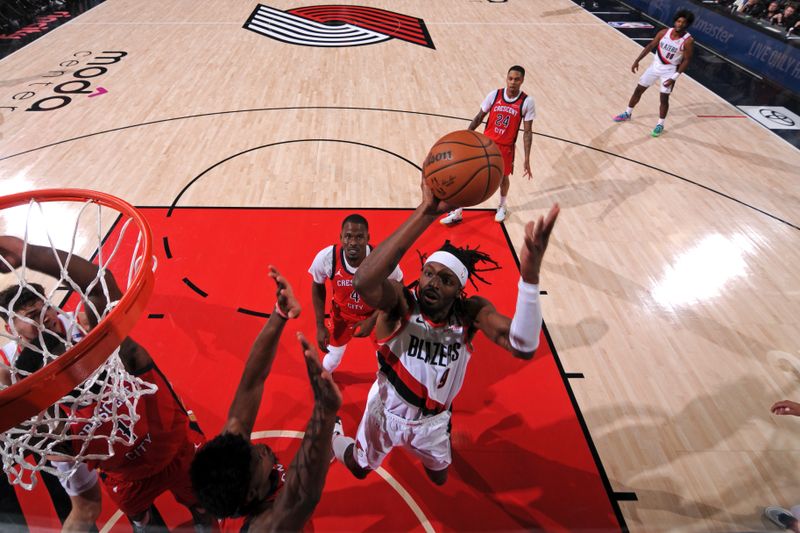 PORTLAND, OR - OCTOBER 27: Jerami Grant #9 of the Portland Trail Blazers drives to the basket during the game against the New Orleans Pelicans on October 27, 2024 at the Moda Center Arena in Portland, Oregon. NOTE TO USER: User expressly acknowledges and agrees that, by downloading and or using this photograph, user is consenting to the terms and conditions of the Getty Images License Agreement. Mandatory Copyright Notice: Copyright 2024 NBAE (Photo by Cameron Browne/NBAE via Getty Images)