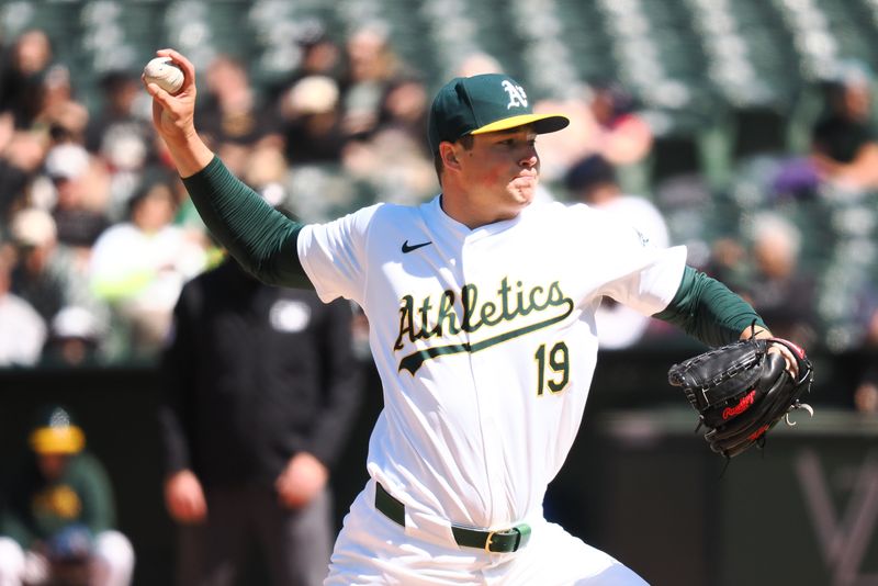 May 25, 2024; Oakland, California, USA; Oakland Athletics relief pitcher Mason Miller (19) pitches the ball against the Houston Astros during the ninth inning at Oakland-Alameda County Coliseum. Mandatory Credit: Kelley L Cox-USA TODAY Sports