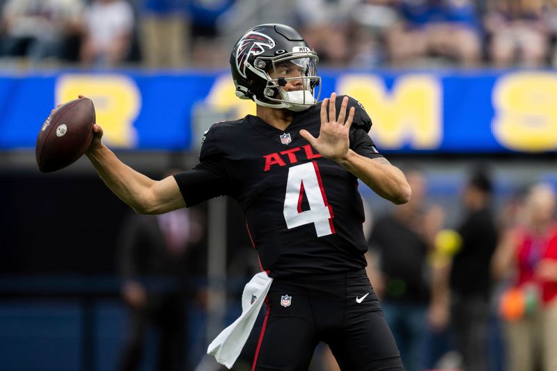 Atlanta Falcons quarterback Desmond Ridder (4) throws before an NFL football game against the Los Angeles Rams Sunday, Sept. 18, 2022, in Inglewood, Calif. (AP Photo/Kyusung Gong)