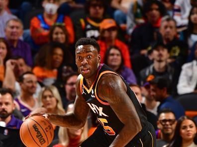 PHOENIX, AZ - OCTOBER 31: Nassir Little #25 of the Phoenix Suns dribbles the ball during the game against the San Antonio Spurs on October 31, 2023 at Footprint Center in Phoenix, Arizona. NOTE TO USER: User expressly acknowledges and agrees that, by downloading and or using this photograph, user is consenting to the terms and conditions of the Getty Images License Agreement. Mandatory Copyright Notice: Copyright 2023 NBAE (Photo by Barry Gossage/NBAE via Getty Images)