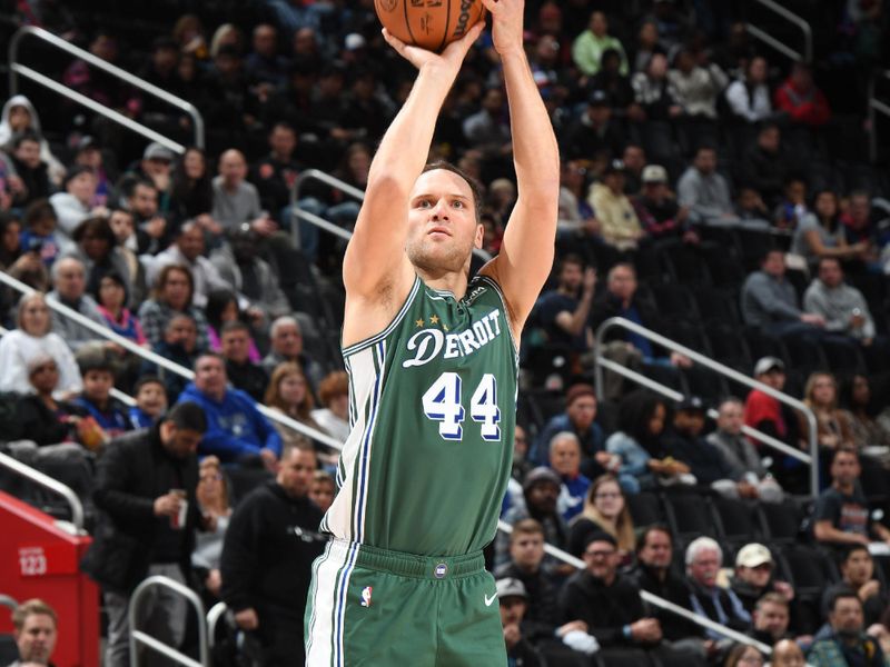 DETROIT, MI - NOVEMBER 29: Bojan Bogdanovic #44 of the Detroit Pistons shoots the ball during the game against the New York Knicks on November 29, 2022 at Little Caesars Arena in Detroit, Michigan. NOTE TO USER: User expressly acknowledges and agrees that, by downloading and/or using this photograph, User is consenting to the terms and conditions of the Getty Images License Agreement. Mandatory Copyright Notice: Copyright 2022 NBAE (Photo by Chris Schwegler/NBAE via Getty Images)