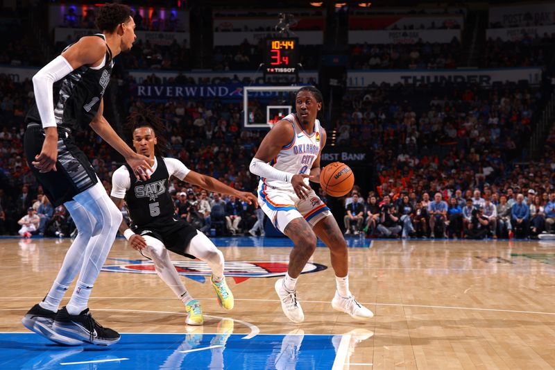 OKLAHOMA CITY, OK - OCTOBER 30: Jalen Williams #8 of the Oklahoma City Thunder handles the ball during the game against the San Antonio Spurs on October 30, 2024 at Paycom Arena in Oklahoma City, Oklahoma. NOTE TO USER: User expressly acknowledges and agrees that, by downloading and or using this photograph, User is consenting to the terms and conditions of the Getty Images License Agreement. Mandatory Copyright Notice: Copyright 2024 NBAE (Photo by Zach Beeker/NBAE via Getty Images)