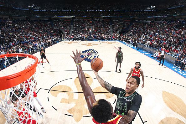 NEW ORLEANS, LA - NOVEMBER 4: Jordan Hawkins #24 of the New Orleans Pelicans shoots the ball during the game against the Atlanta Hawks on November 4, 2023 at the Smoothie King Center in New Orleans, Louisiana. NOTE TO USER: User expressly acknowledges and agrees that, by downloading and or using this Photograph, user is consenting to the terms and conditions of the Getty Images License Agreement. Mandatory Copyright Notice: Copyright 2023 NBAE (Photo by Layne Murdoch Jr./NBAE via Getty Images)