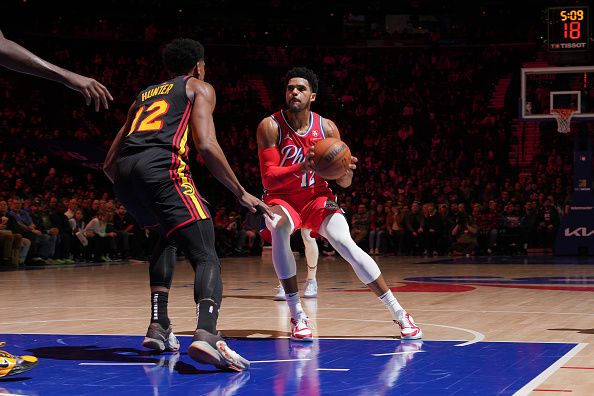 PHILADELPHIA, PA - DECEMBER 8: Tobias Harris #12 of the Philadelphia 76ers shoots the ball during the game against the Atlanta Hawks on December 8, 2023 at the Wells Fargo Center in Philadelphia, Pennsylvania NOTE TO USER: User expressly acknowledges and agrees that, by downloading and/or using this Photograph, user is consenting to the terms and conditions of the Getty Images License Agreement. Mandatory Copyright Notice: Copyright 2023 NBAE (Photo by Jesse D. Garrabrant/NBAE via Getty Images)