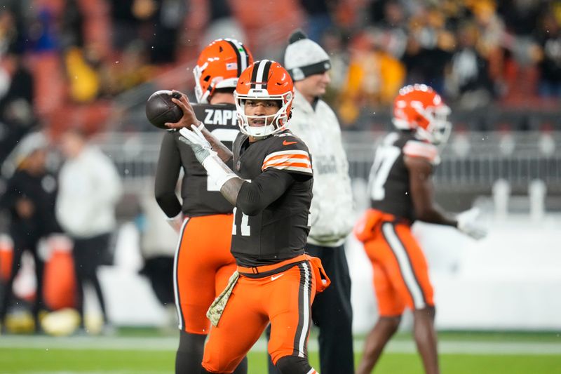 Cleveland Browns quarterback Dorian Thompson-Robinson (17) warms up before an NFL football game against the Pittsburgh Steelers, Thursday, Nov. 21, 2024, in Cleveland. (AP Photo/Sue Ogrocki)