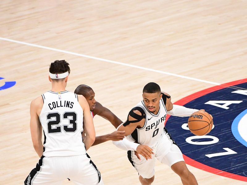 INGLEWOOD, CA - NOVEMBER 4: Keldon Johnson #0 of the San Antonio Spurs handles the ball during the game against the LA Clippers on November 4, 2024 at Intuit Dome in Los Angeles, California. NOTE TO USER: User expressly acknowledges and agrees that, by downloading and/or using this Photograph, user is consenting to the terms and conditions of the Getty Images License Agreement. Mandatory Copyright Notice: Copyright 2024 NBAE (Photo by Adam Pantozzi/NBAE via Getty Images)