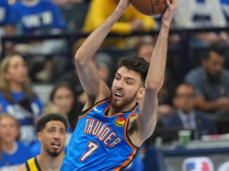 OKLAHOMA CITY, OK - JUNE 5:  Chet Holmgren #7 of the Oklahoma City Thunder drives to the basket during the game against the Indiana Pacers during Game Two of the 2025 NBA Finals on June 5, 2025 at Paycom Center in Oklahoma City, Oklahoma. NOTE TO USER: User expressly acknowledges and agrees that, by downloading and or using this photograph, User is consenting to the terms and conditions of the Getty Images License Agreement. Mandatory Copyright Notice: Copyright 2025 NBAE (Photo by Morgan Givens/NBAE via Getty Images)