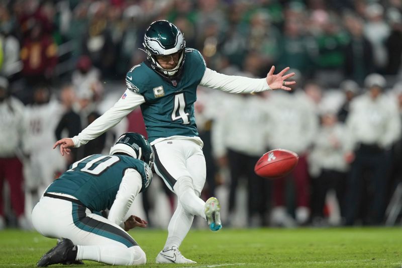 Philadelphia Eagles place-kicker Jake Elliott makes a 21-yard field goal during the first half of an NFL football game against the Washington Commanders Thursday, Nov. 14, 2024, in Philadelphia. (AP Photo/Matt Slocum)