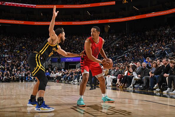 SAN FRANCISCO, CA - DECEMBER 23: Kevin Knox II #11 of the Portland Trail Blazers handles the ball during the game against the Golden State Warriors on December 23, 2023 at Chase Center in San Francisco, California. NOTE TO USER: User expressly acknowledges and agrees that, by downloading and or using this photograph, user is consenting to the terms and conditions of Getty Images License Agreement. Mandatory Copyright Notice: Copyright 2023 NBAE (Photo by Noah Graham/NBAE via Getty Images)