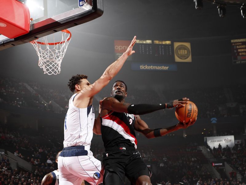 PORTLAND, OR - DECEMBER 1: Deandre Ayton #2 of the Portland Trail Blazers drives to the basket during the game against the Dallas Mavericks on December 1, 2024 at the Moda Center Arena in Portland, Oregon. NOTE TO USER: User expressly acknowledges and agrees that, by downloading and or using this photograph, user is consenting to the terms and conditions of the Getty Images License Agreement. Mandatory Copyright Notice: Copyright 2024 NBAE (Photo by Cameron Browne/NBAE via Getty Images)