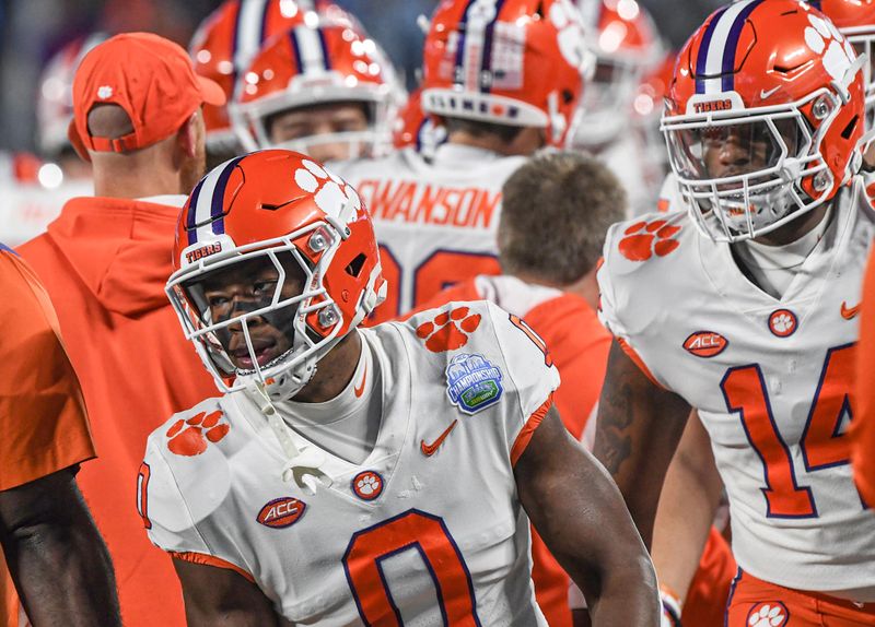 Dec 3, 2022; Charlotte, NC, USA; Clemson Tigers linebacker Barrett Carter (0) warms up before the ACC Championship game against the North Carolina Tar Heels at Bank of America Stadium. Mandatory Credit: Ken Ruinard-USA TODAY NETWORK