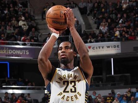 INDIANAPOLIS, IN - DECEMBER 18: Aaron Nesmith #23 of the Indiana Pacers shoots a free throw during the game against the LA Clippers on December 18, 2023 at Gainbridge Fieldhouse in Indianapolis, Indiana. NOTE TO USER: User expressly acknowledges and agrees that, by downloading and or using this Photograph, user is consenting to the terms and conditions of the Getty Images License Agreement. Mandatory Copyright Notice: Copyright 2023 NBAE (Photo by Ron Hoskins/NBAE via Getty Images)