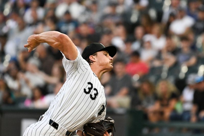 Jul 26, 2024; Chicago, Illinois, USA;  Chicago White Sox pitcher Drew Thorpe (33) delivers against the Seattle Mariners during the first inning at Guaranteed Rate Field. Mandatory Credit: Matt Marton-USA TODAY Sports