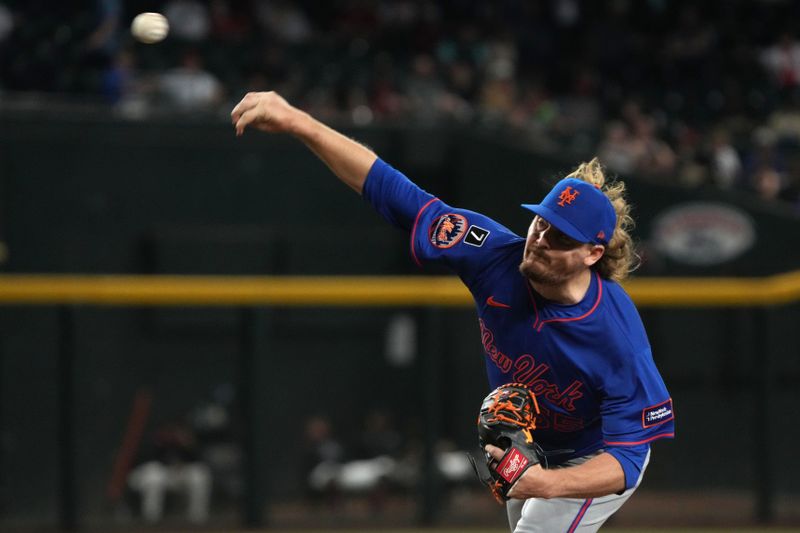 May 7, 2025; Phoenix, Arizona, USA; New York Mets pitcher Ryne Stanek (55) throws against the Arizona Diamondbacks in the ninth inning at Chase Field. Mandatory Credit: Rick Scuteri-Imagn Images