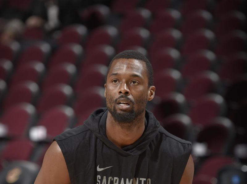 CLEVELAND, OH - FEBRUARY 5: Harrison Barnes #40 of the Sacramento Kings warms up before the game against the Cleveland Cavaliers on February 5, 2024 at Rocket Mortgage FieldHouse in Cleveland, Ohio. NOTE TO USER: User expressly acknowledges and agrees that, by downloading and/or using this Photograph, user is consenting to the terms and conditions of the Getty Images License Agreement. Mandatory Copyright Notice: Copyright 2024 NBAE (Photo by David Liam Kyle/NBAE via Getty Images)