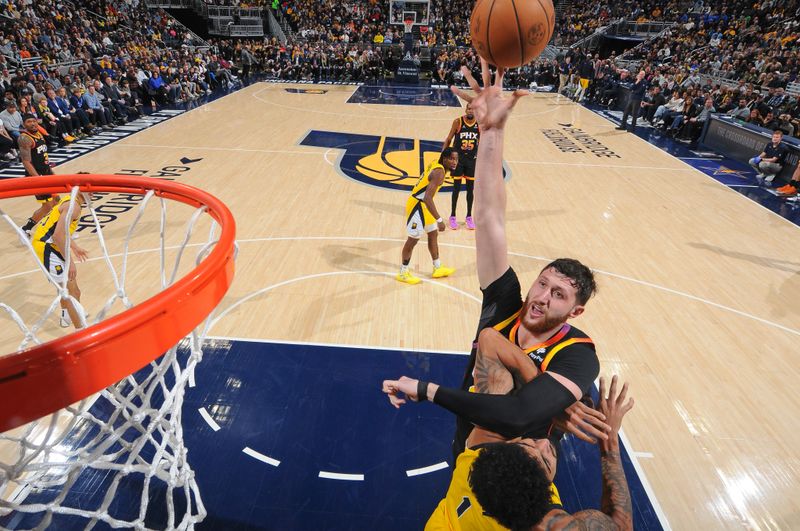 INDIANAPOLIS, IN - JANUARY 26: Jusuf Nurkic #20 of the Phoenix Suns drives to the basket during the game against the Indiana Pacers on January 26, 2024 at Gainbridge Fieldhouse in Indianapolis, Indiana. NOTE TO USER: User expressly acknowledges and agrees that, by downloading and or using this Photograph, user is consenting to the terms and conditions of the Getty Images License Agreement. Mandatory Copyright Notice: Copyright 2024 NBAE (Photo by Ron Hoskins/NBAE via Getty Images)