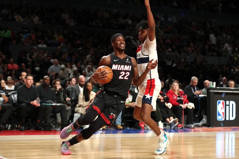 MEXICO CITY, MX - NOVEMBER 2: Jimmy Butler #22 of the Miami Heat drives to the basket during the game against the Washington Wizards as part of 2024 NBA Mexico Games on November 2, 2024 in Mexico City, Mexico at Arena Ciudad de Mexico. NOTE TO USER: User expressly acknowledges and agrees that, by downloading and or using this photograph, User is consenting to the terms and conditions of the Getty Images License Agreement. Mandatory Copyright Notice: Copyright 2024 NBAE (Photo by Issac Baldizon/NBAE via Getty Images)