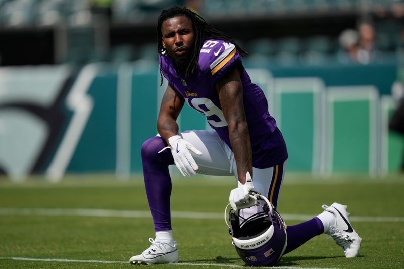 Minnesota Vikings wide receiver Malik Knowles (19) kneels before a preseason NFL football game against the Philadelphia Eagles, Saturday, Aug. 24, 2024, in Philadelphia. (AP Photo/Matt Rourke)