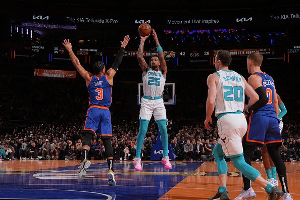 NEW YORK, NY - NOVEMBER 28: P.J. Washington #25 of the Charlotte Hornets shoots the ball during the game against the New York Knicks during the In-Season Tournament on November 28, 2023 at Madison Square Garden in New York City, New York.  NOTE TO USER: User expressly acknowledges and agrees that, by downloading and or using this photograph, User is consenting to the terms and conditions of the Getty Images License Agreement. Mandatory Copyright Notice: Copyright 2023 NBAE  (Photo by Jesse D. Garrabrant/NBAE via Getty Images)