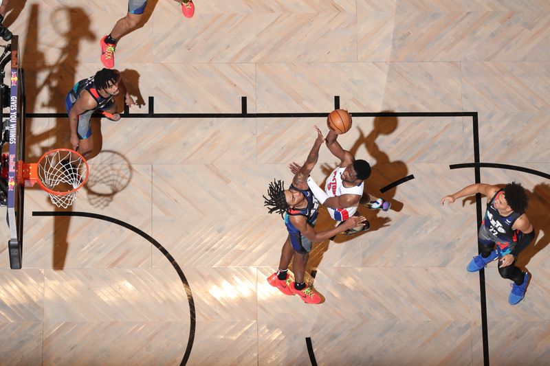 BROOKLYN, NY - APRIL 6: Chimezie Metu #5 of the Detroit Pistons drives to the basket during the game against the Brooklyn Nets on April 6, 2024 at Barclays Center in Brooklyn, New York. NOTE TO USER: User expressly acknowledges and agrees that, by downloading and or using this Photograph, user is consenting to the terms and conditions of the Getty Images License Agreement. Mandatory Copyright Notice: Copyright 2024 NBAE (Photo by Nathaniel S. Butler/NBAE via Getty Images)